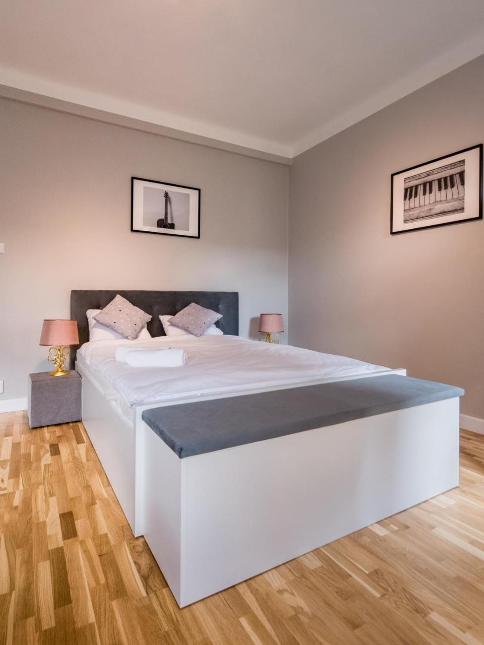 White Residence 4Rooms - City Center Warschau Exterior foto